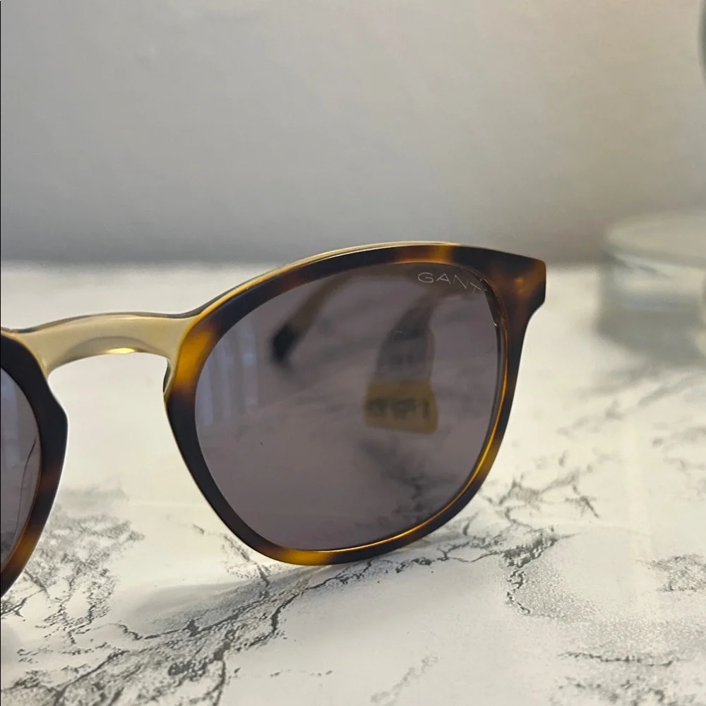 Sun Gant Stylish Tortoise Shell Sunglasses for Men. Size 51-19-140